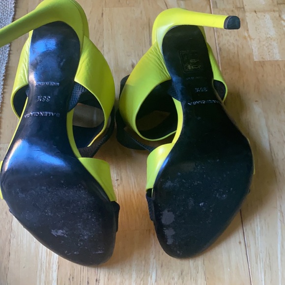 Balenciaga  PARIS sandals lemon color size 38.5 - Picture 4 of 8